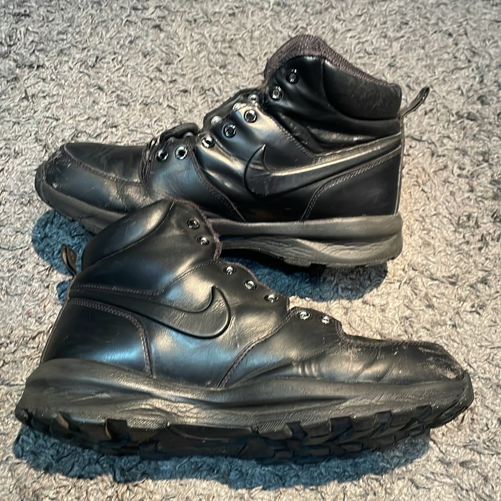 Nike Acg Manoa Boots View 2